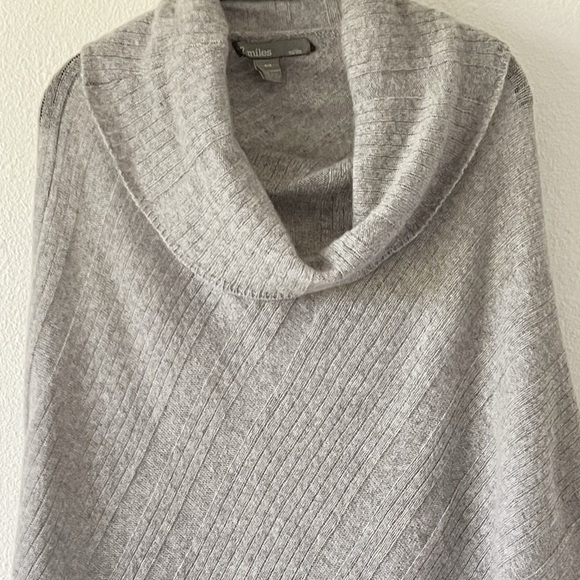 27 Miles Malibu Travel Cowl Neck Poncho Minimalist Light Gray 100% Cashmere - Picture 3 of 13